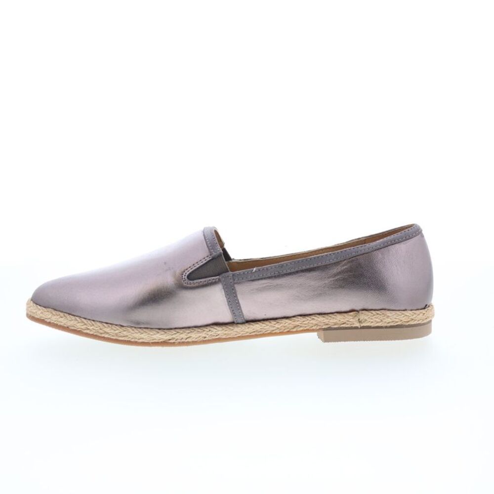 Trotters Womens Estelle Silver Shoes (NWT) - Picture 5 of 7